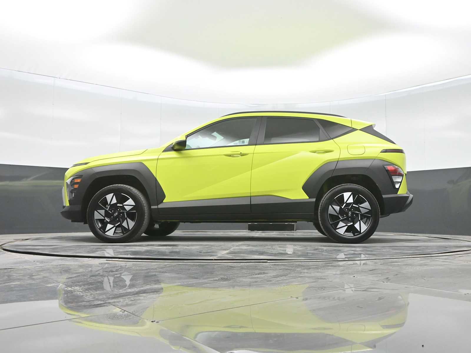 Certified 2025 Hyundai Kona SEL image 33
