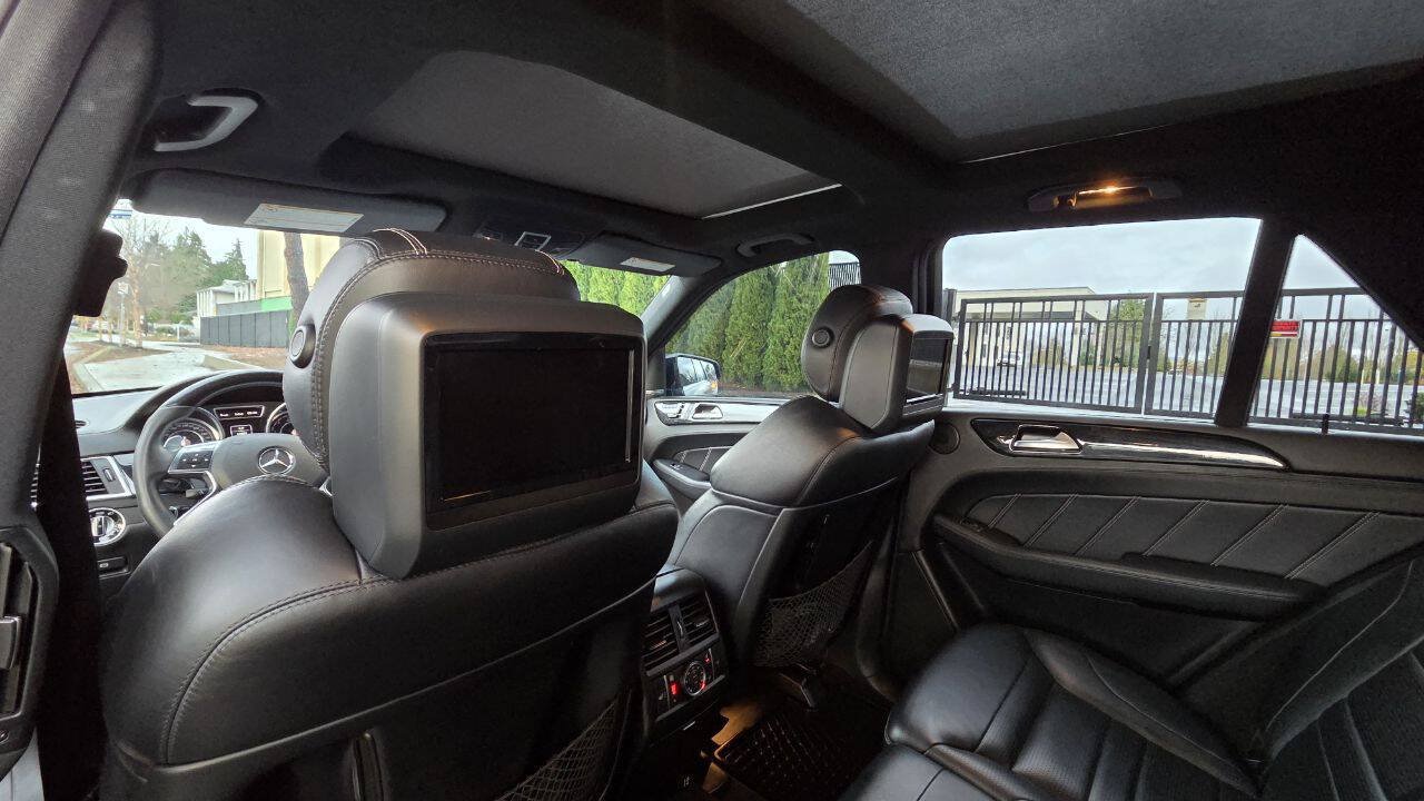 Used 2012 Mercedes-Benz ML 63 AMG 4MATIC image 11