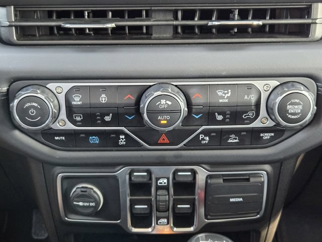 Certified 2025 Jeep Wrangler Unlimited Sahara w/ Safety Group AWD/4WD image 23