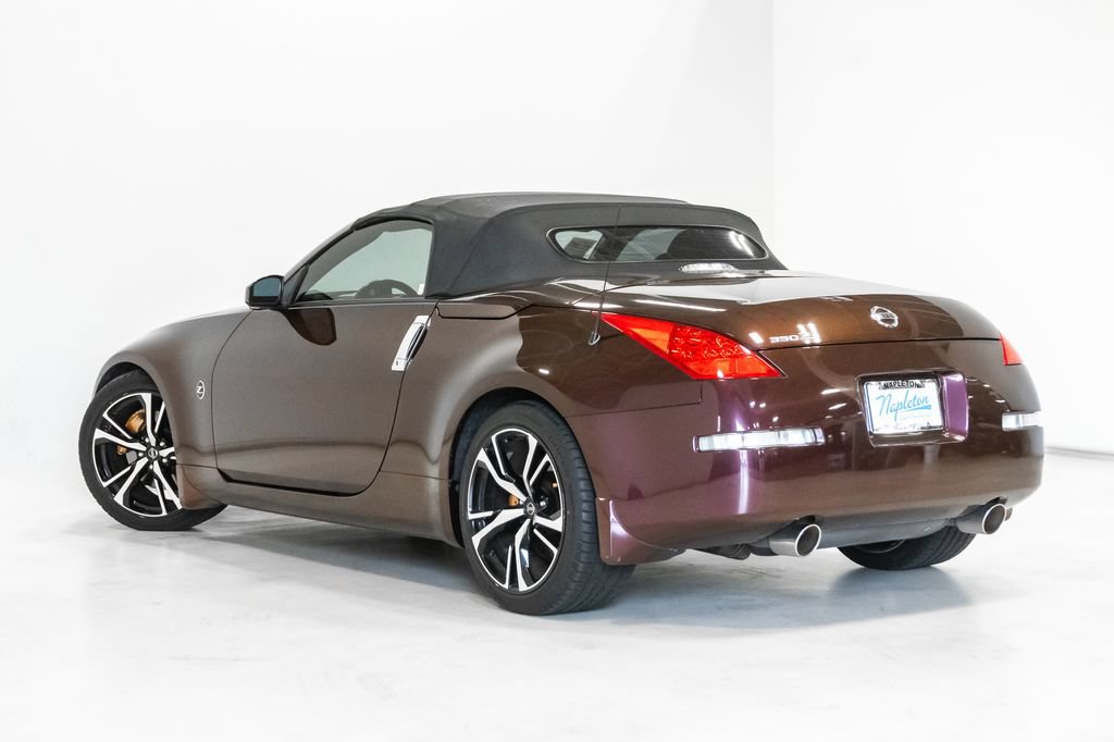 Used 2006 Nissan 350Z Grand Touring RWD image 23