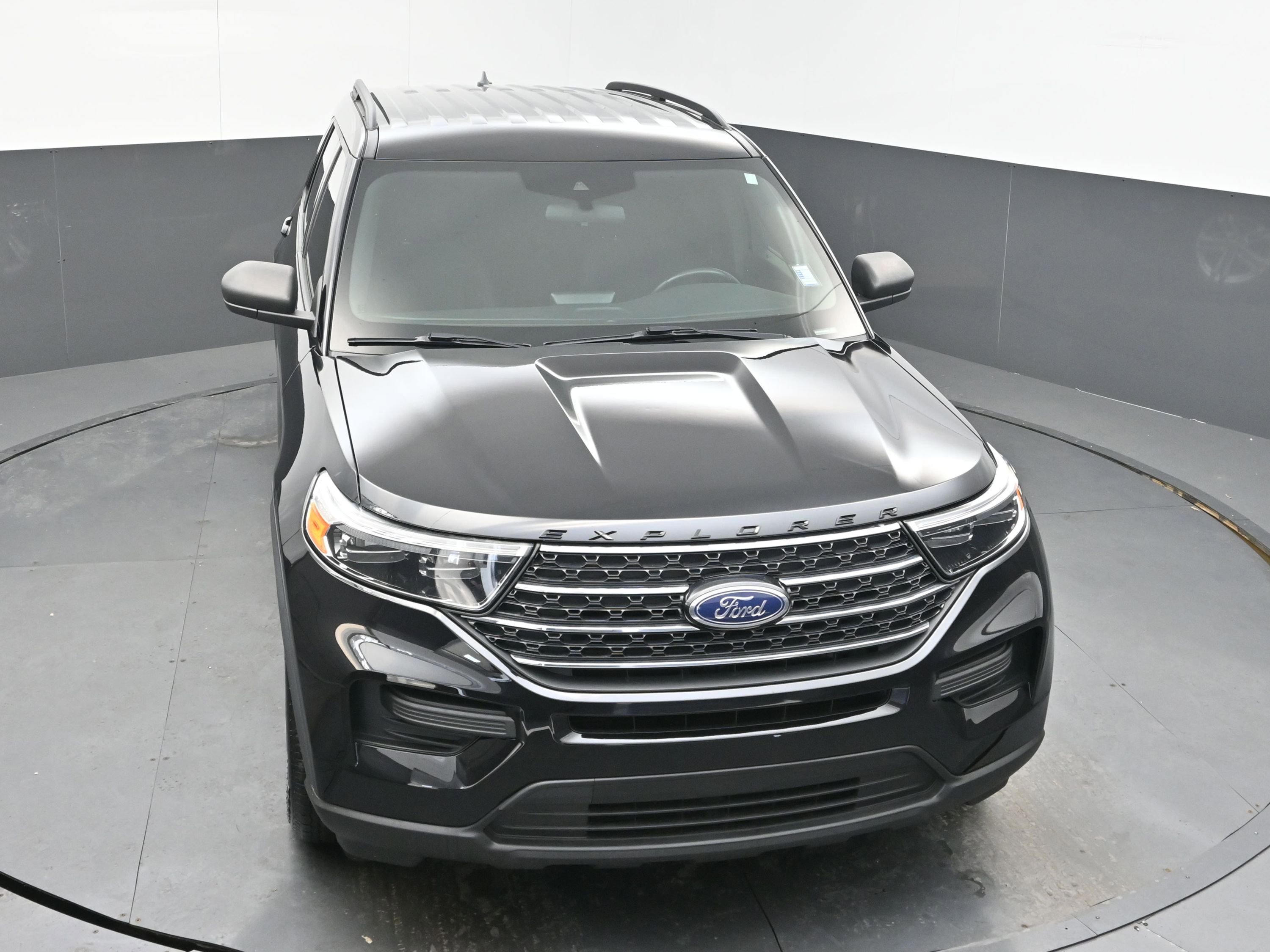 Used 2020 Ford Explorer XLT w/ Class III Trailer Tow Package image 34