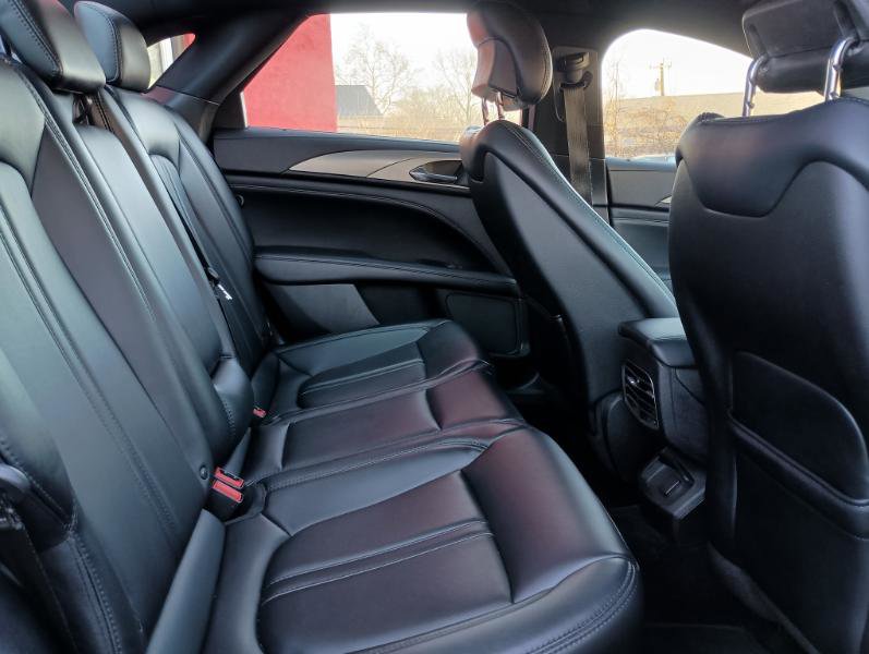 Used 2017 Lincoln MKZ Premiere image 28