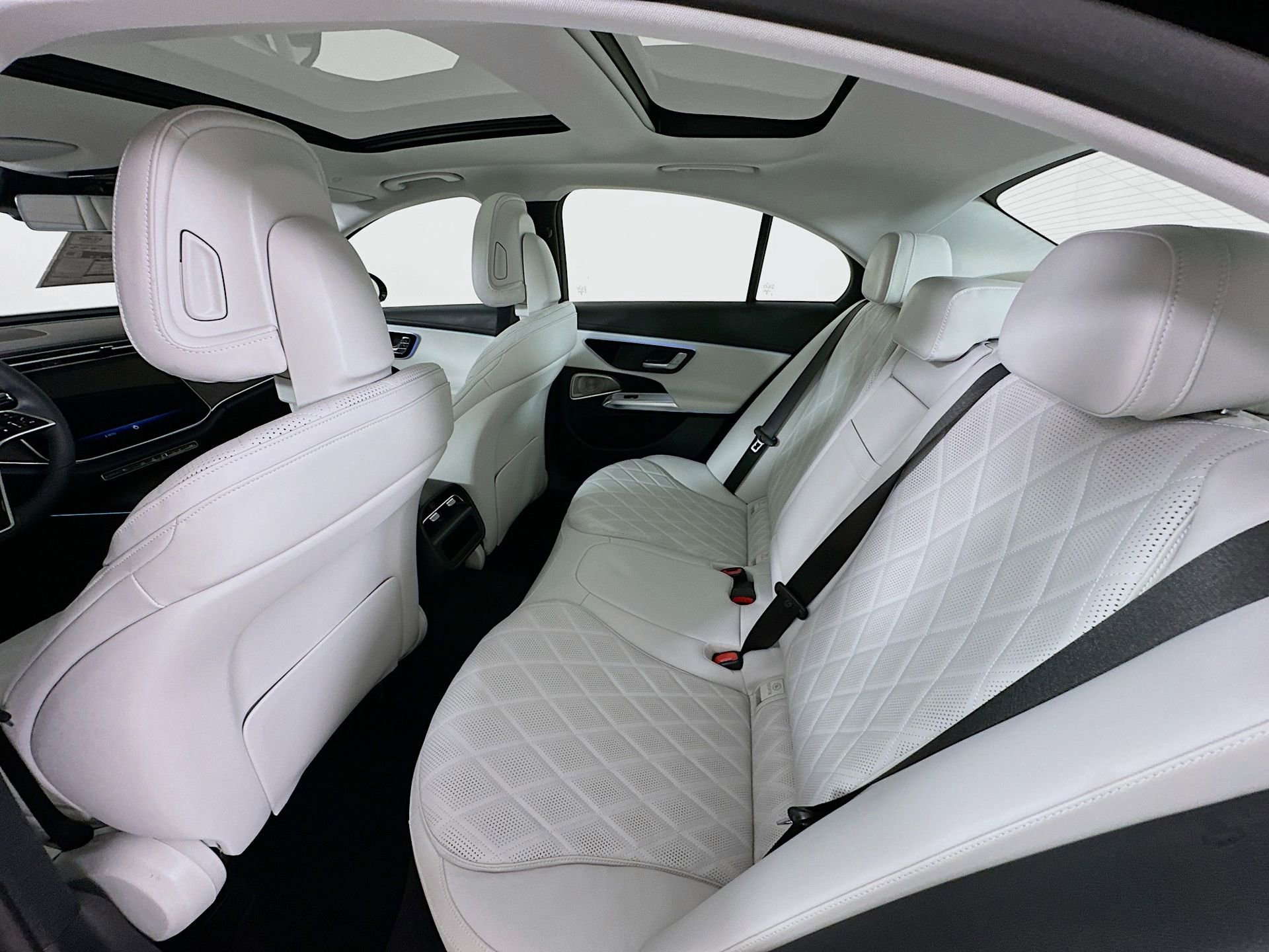 New 2026 Mercedes-Benz E 350 4MATIC Sedan image 27