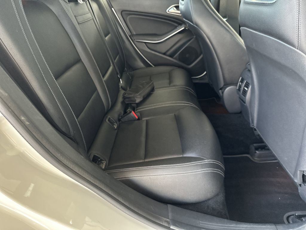 Used 2017 Mercedes-Benz CLA 250 image 32