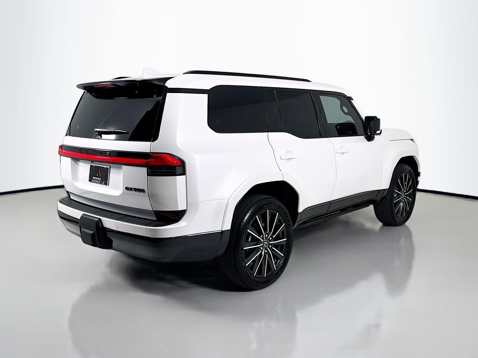 Used 2025 Lexus GX 550 w/ Accessory Package (2T) image 7