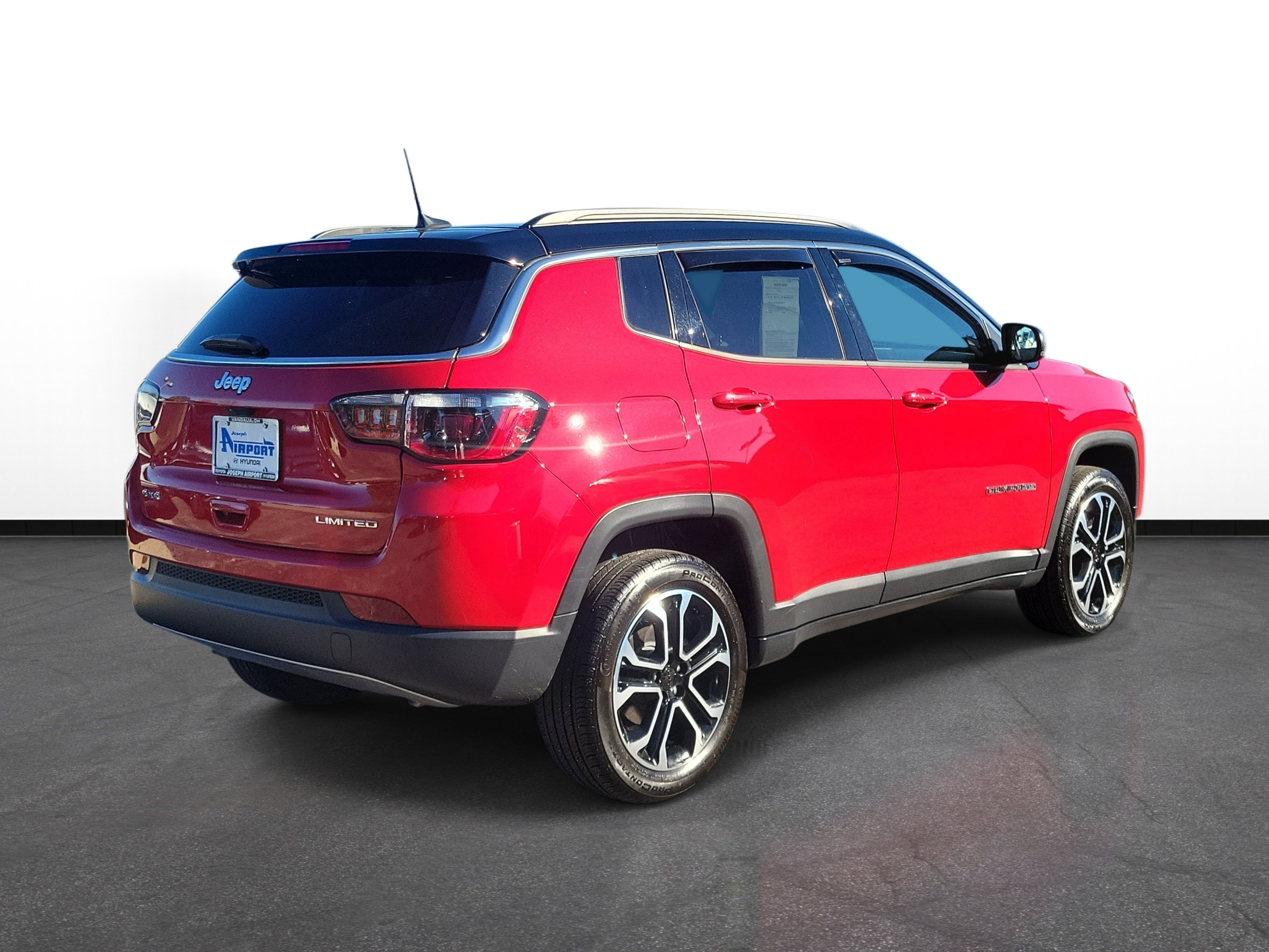 Used 2024 Jeep Compass Limited w/ Sun and Sound Group AWD/4WD image 4