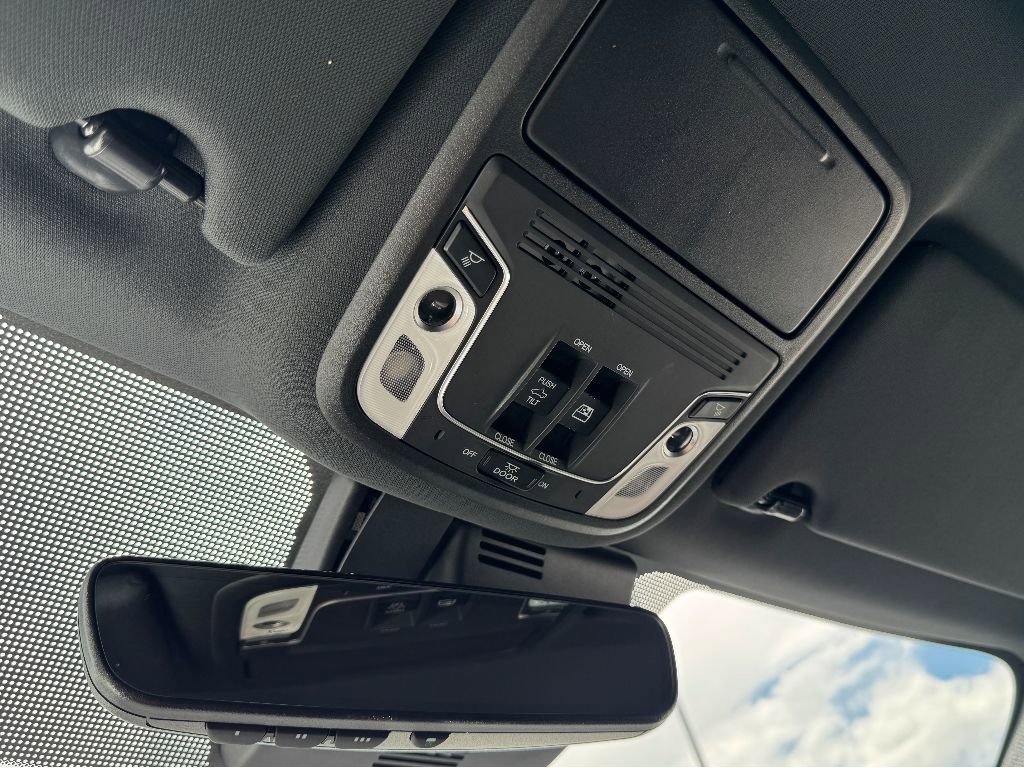 Used 2022 Honda Ridgeline Black Edition image 17