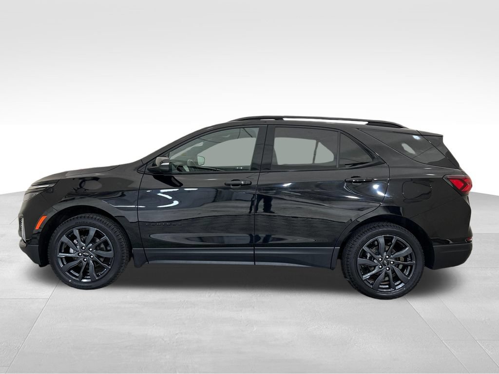 Used 2023 Chevrolet Equinox RS w/ RS Leather Package AWD/4WD image 2