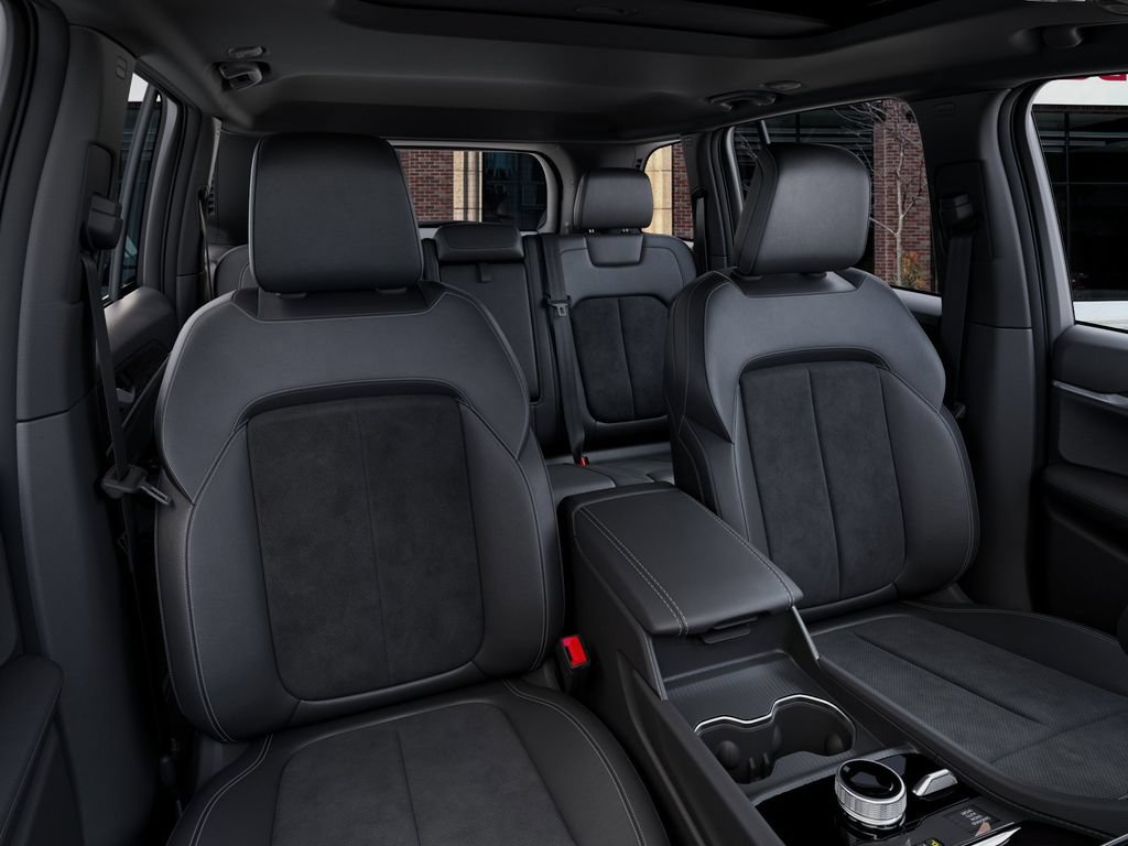 New 2026 Jeep Grand Cherokee Altitude RWD image 16