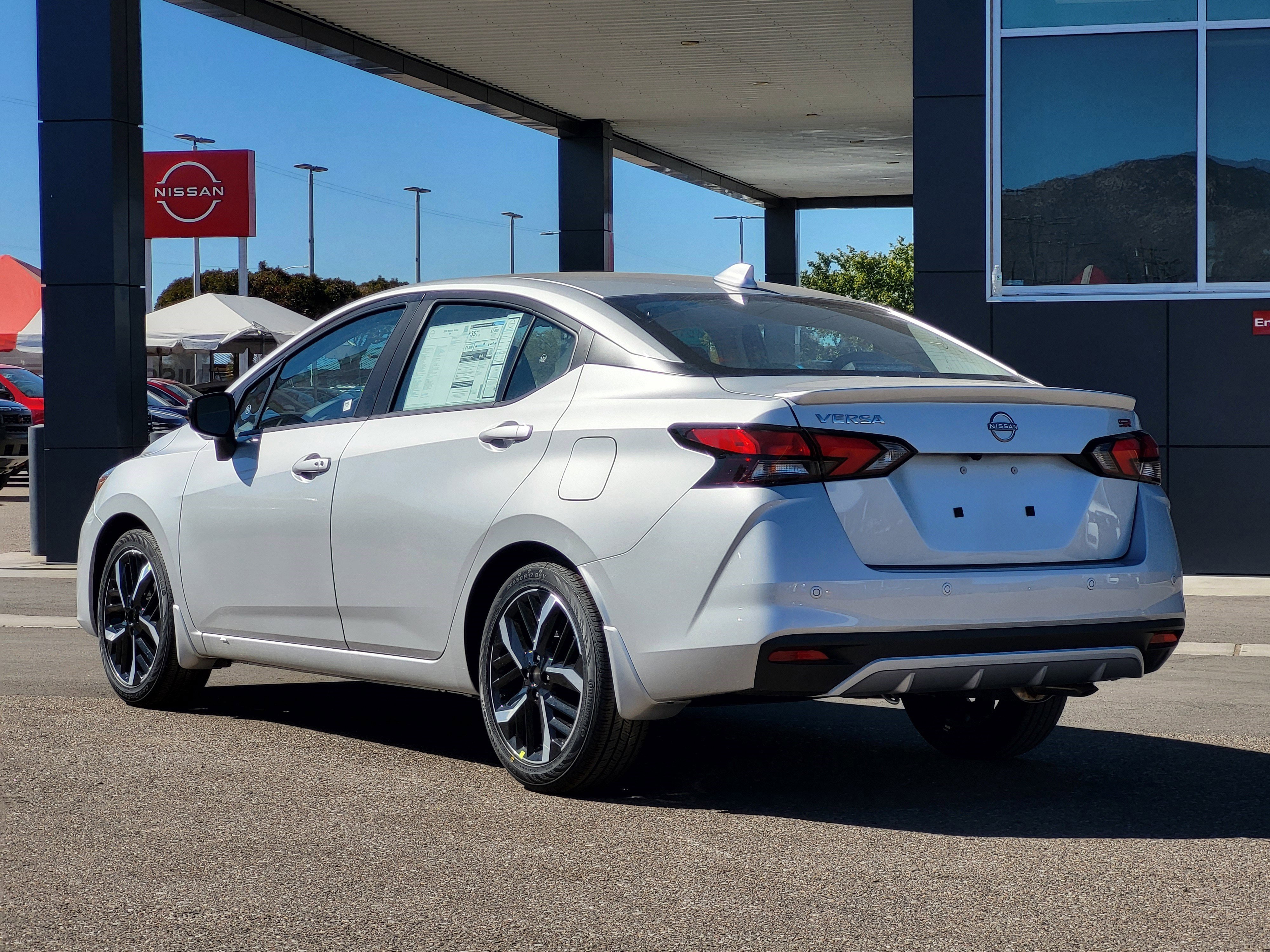 New 2025 Nissan Versa SR w/ Trunk Package image 4