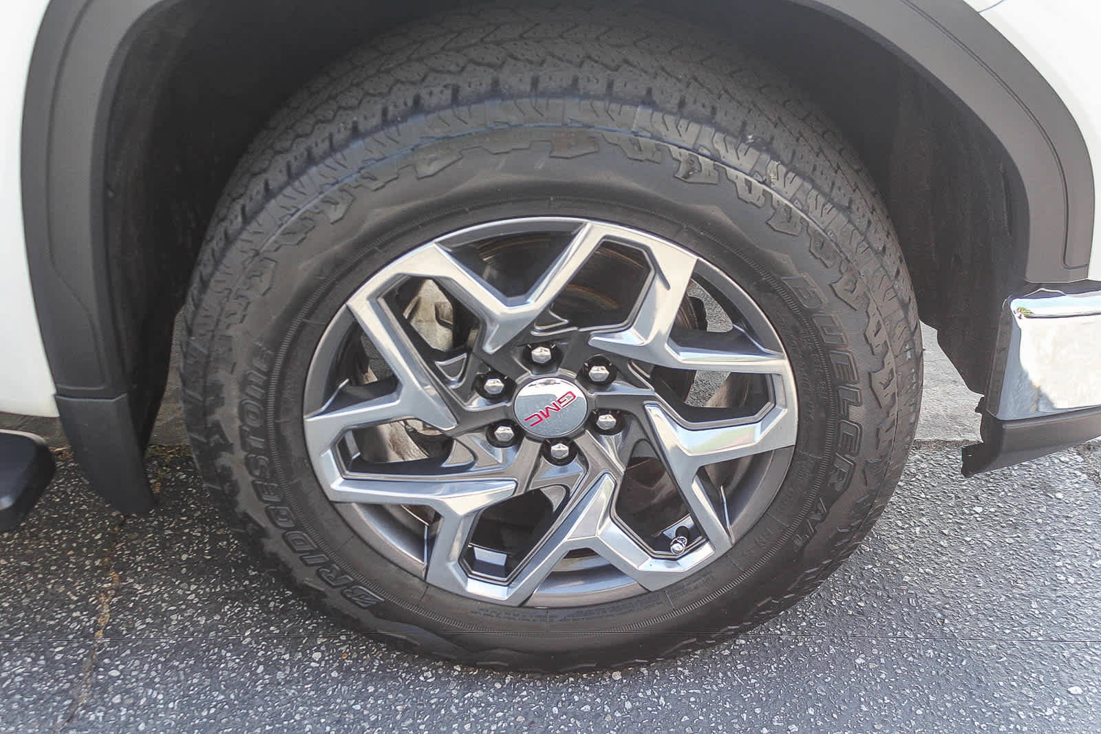 Used 2024 GMC Sierra 1500 SLT w/ SLT Premium Plus Package AWD/4WD image 10
