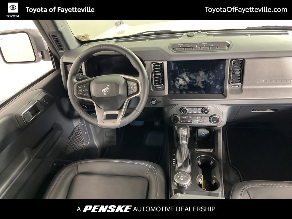 Used 2025 Ford Bronco Badlands image 5
