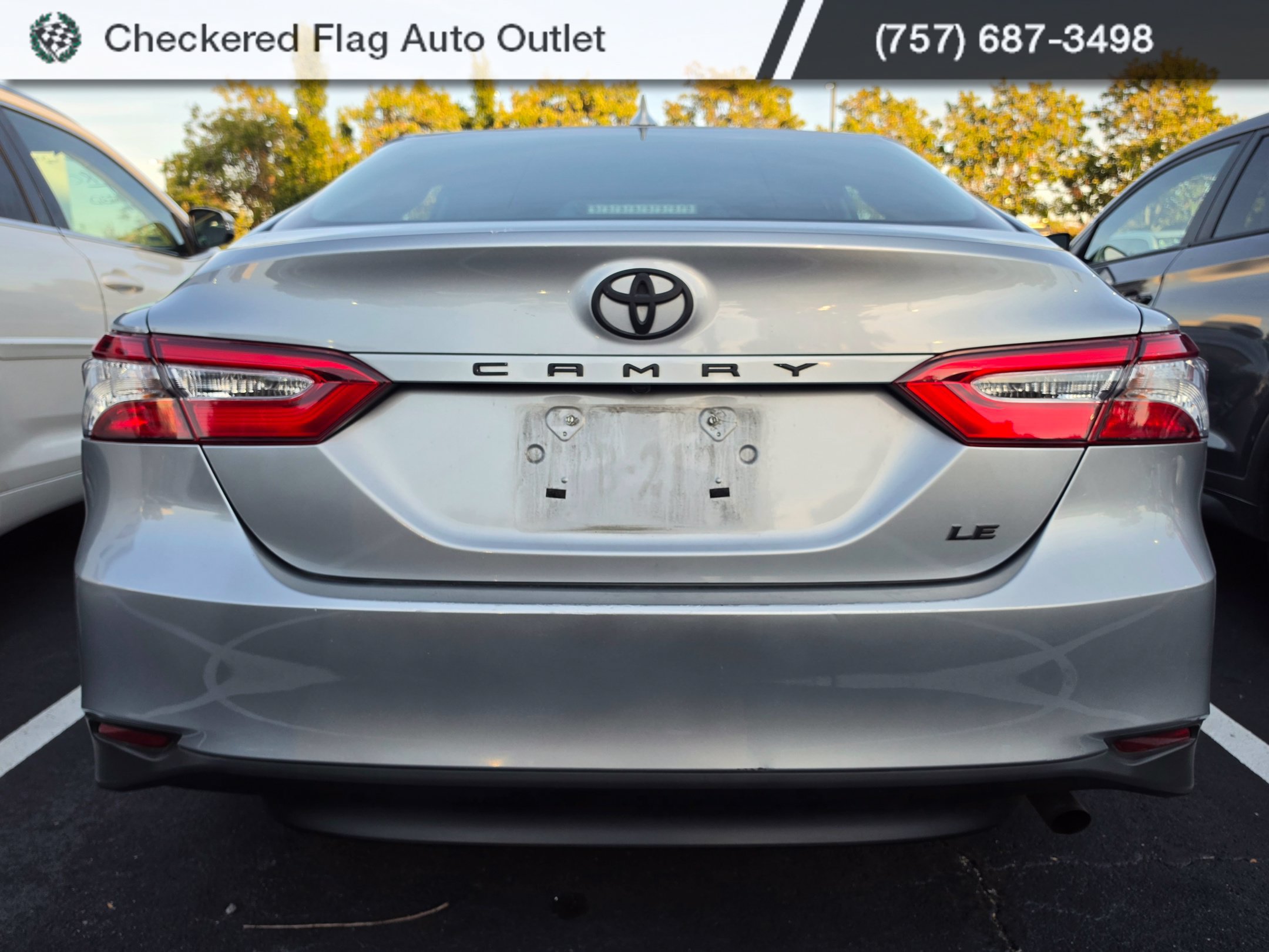 Used 2020 Toyota Camry LE FWD image 5