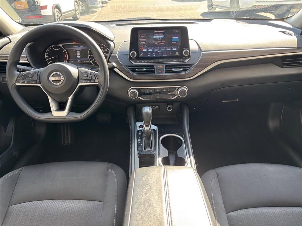 Used 2023 Nissan Altima 2.5 SV image 4