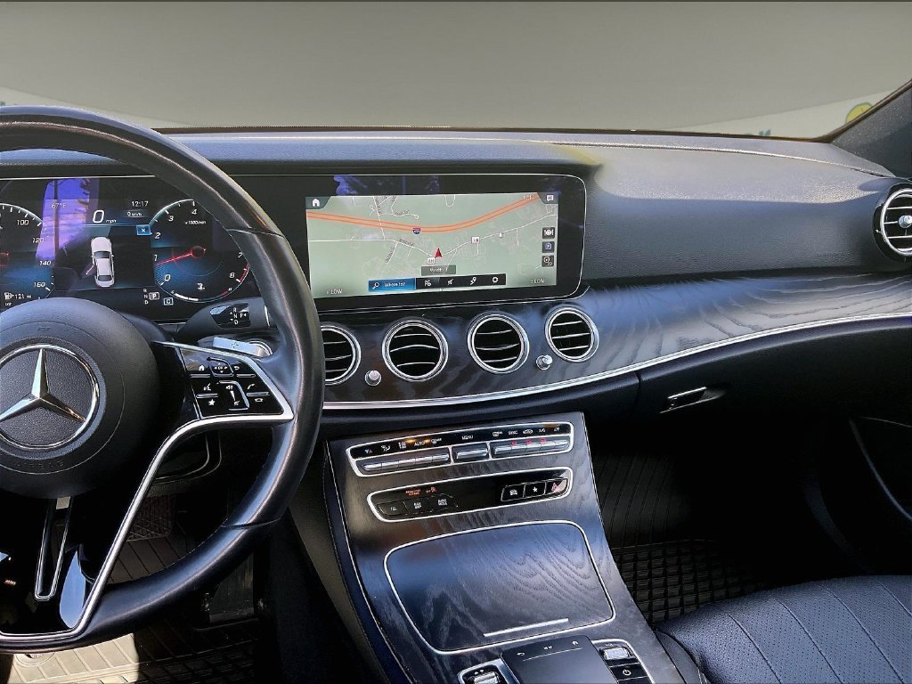 Used 2022 Mercedes-Benz E 350 4MATIC Sedan image 18