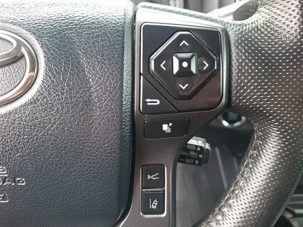 Used 2018 Toyota Tacoma TRD Sport w/ Technology Package AWD/4WD image 23