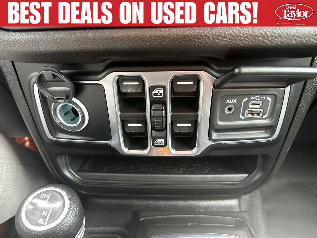 Used 2024 Jeep Gladiator Sport AWD/4WD image 16
