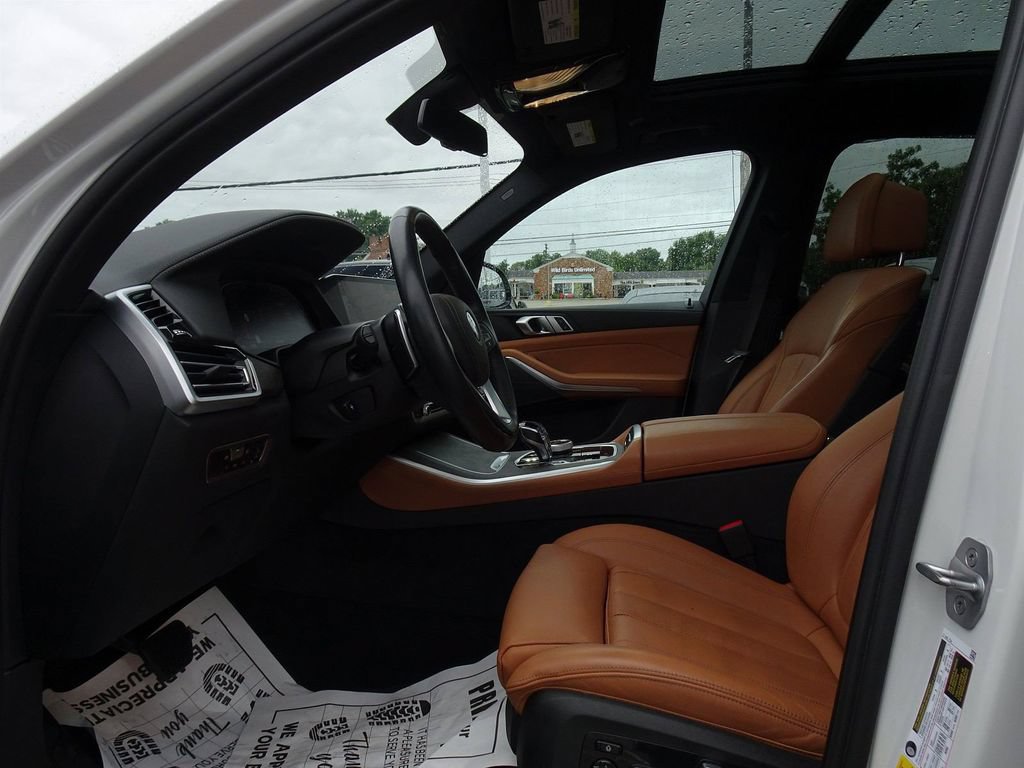 Used 2022 BMW X5 xDrive40i w/ Premium Package AWD/4WD image 8
