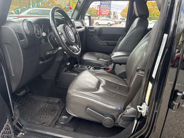 Used 2016 Jeep Wrangler Unlimited Sahara w/ Dual Top Group image 19