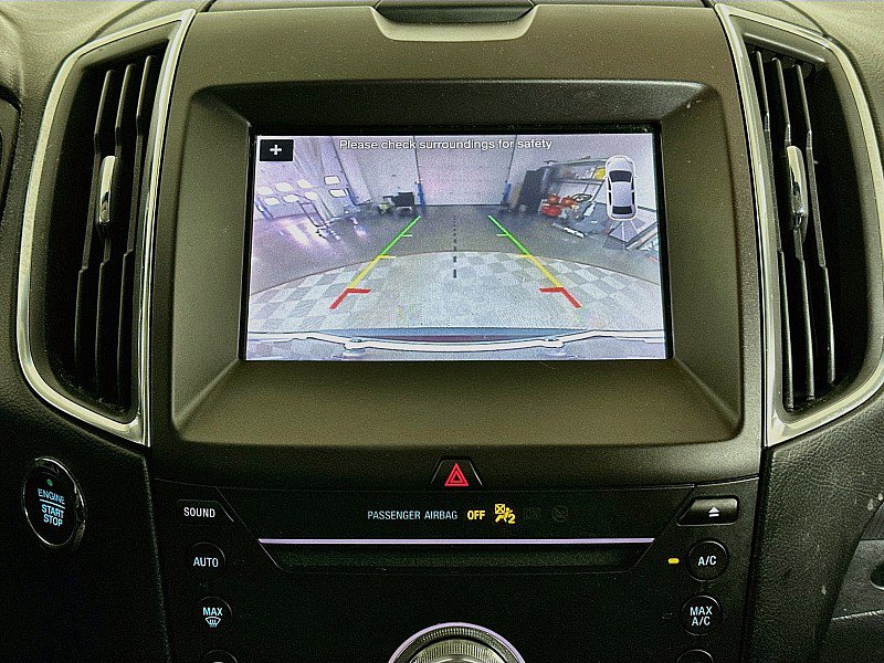 Used 2019 Ford Edge Titanium w/ Cold Weather Package AWD/4WD image 16