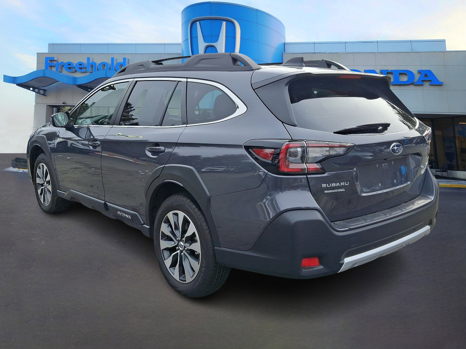 Used 2024 Subaru Outback Limited image 5