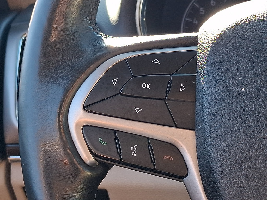 Used 2018 Jeep Grand Cherokee Limited AWD/4WD image 24