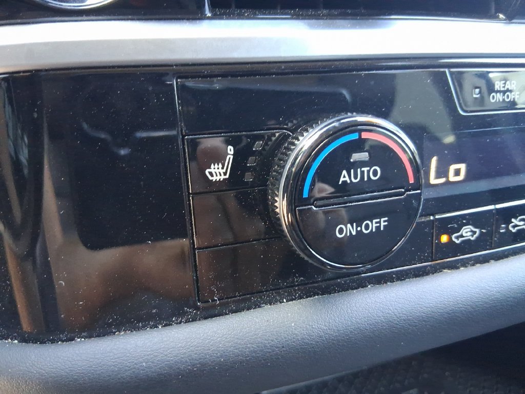 Used 2025 Nissan Pathfinder SL FWD image 30