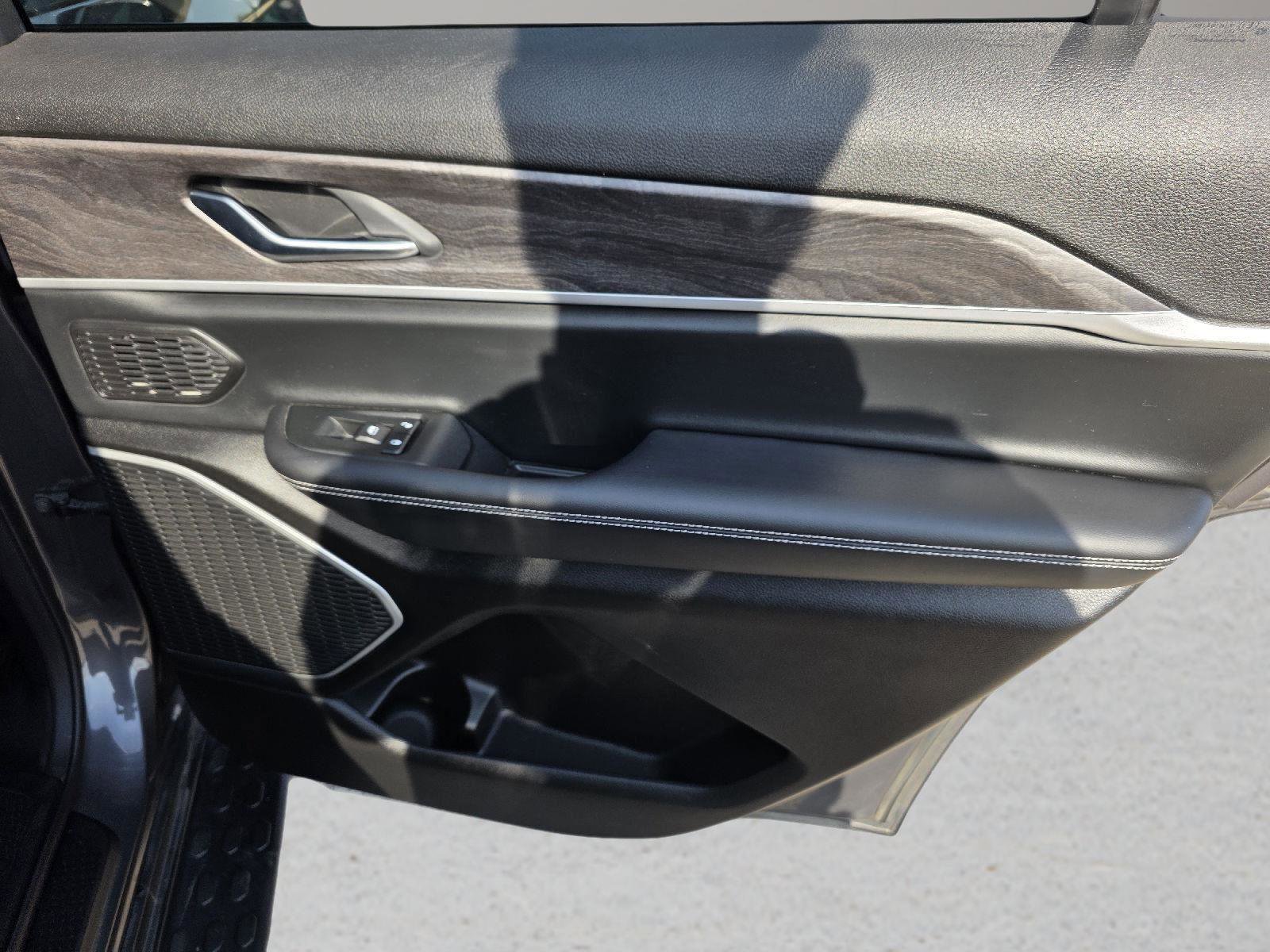 Used 2021 Jeep Grand Cherokee L Limited w/ Trailer Tow Group (B) image 34