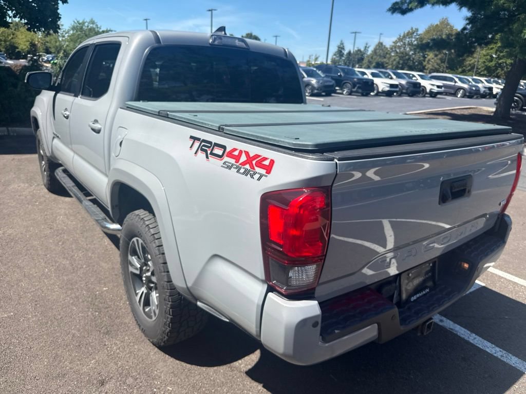 Used 2018 Toyota Tacoma TRD Sport w/ Technology Package AWD/4WD image 6