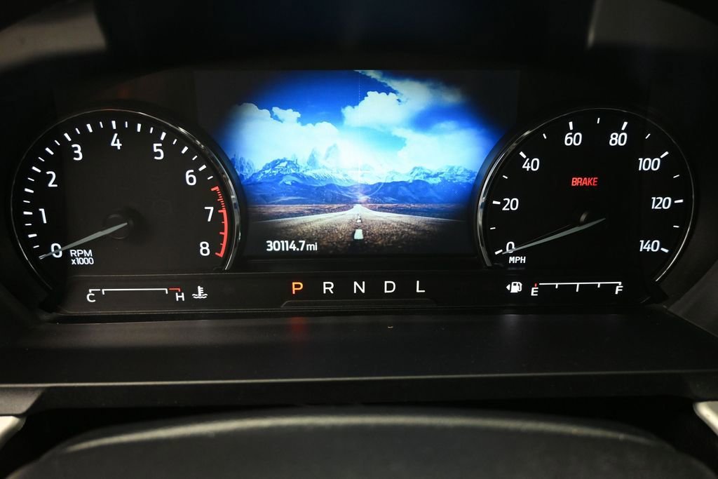 Used 2023 Ford Explorer XLT AWD/4WD image 11