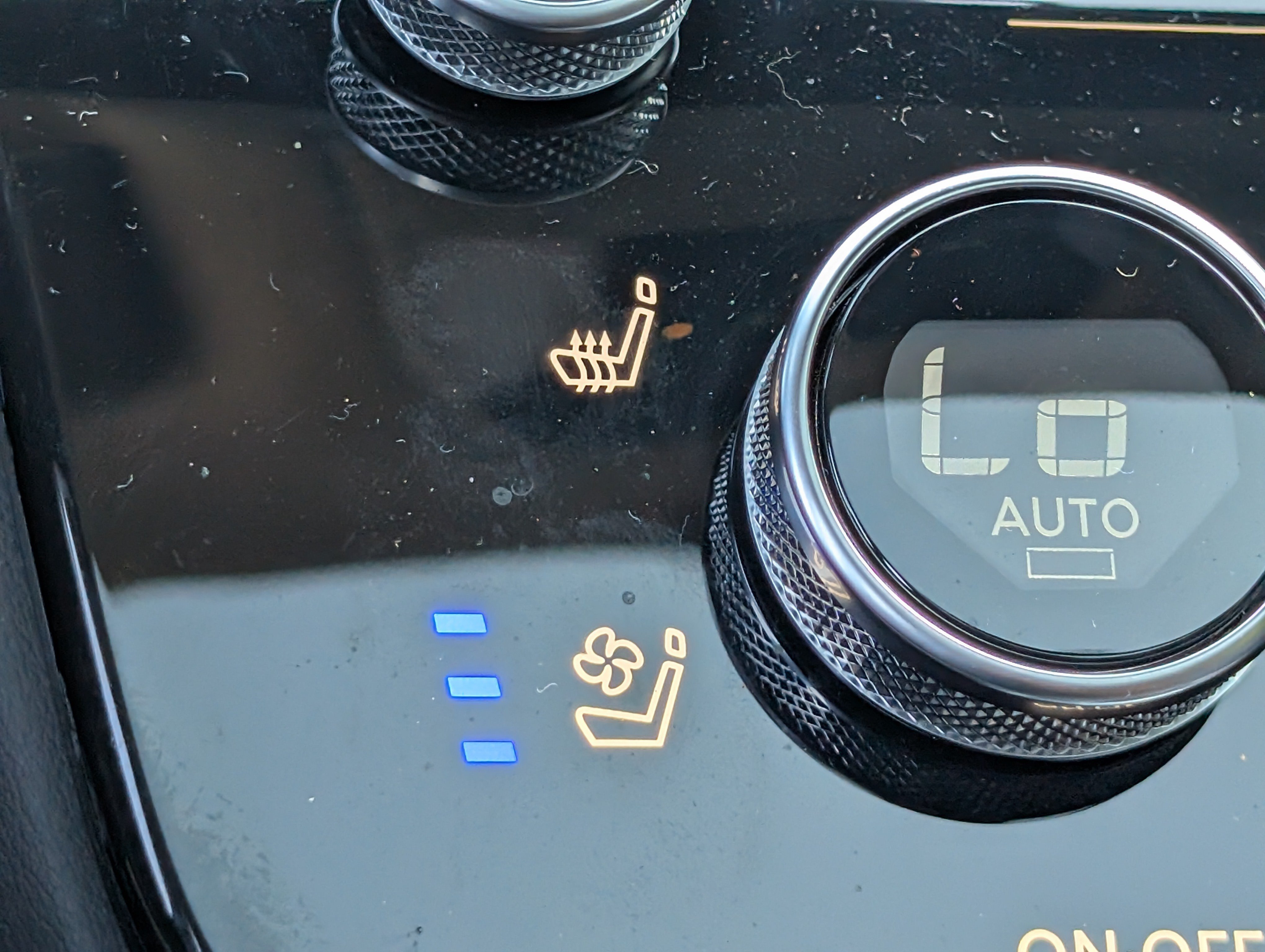 Used 2026 INFINITI QX60 Luxe w/ Family Package FWD image 37
