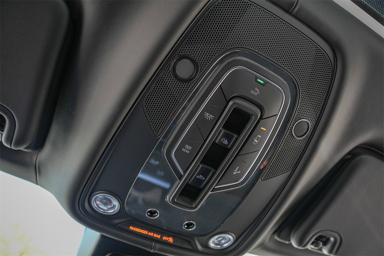 New 2025 Bentley Bentayga image 26