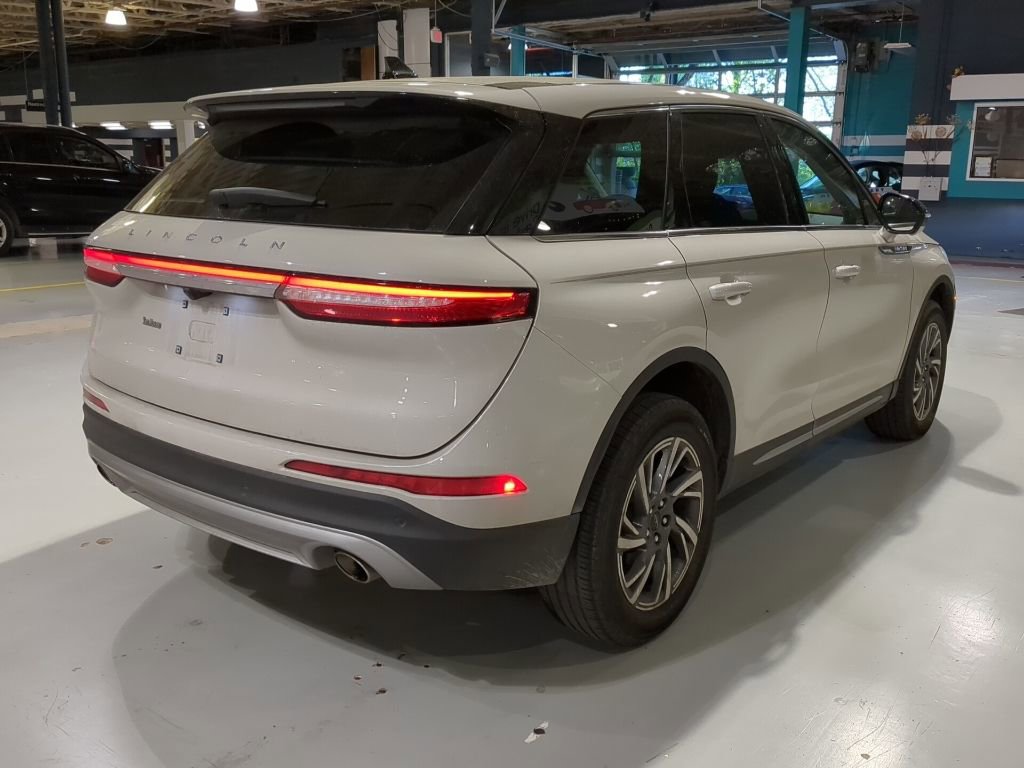 Used 2024 Lincoln Corsair AWD w/ Equipment Group 101A image 8