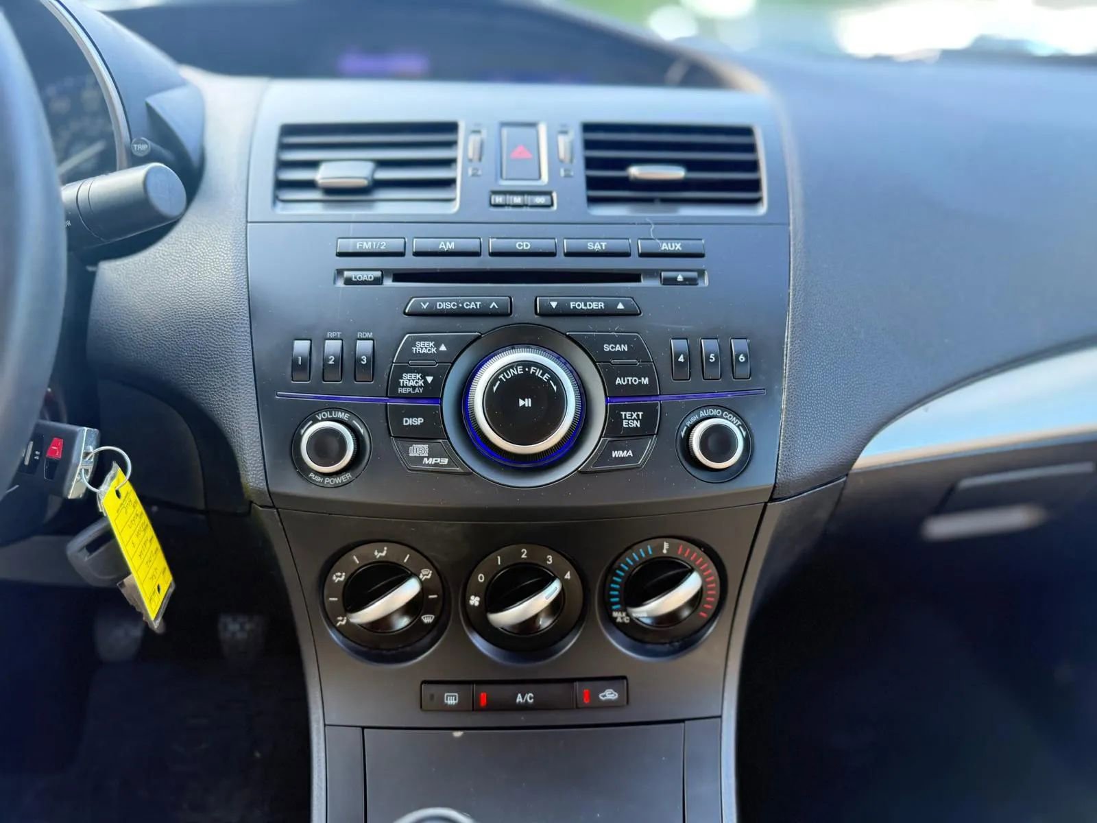 Used 2012 MAZDA MAZDA3 i Touring FWD image 14