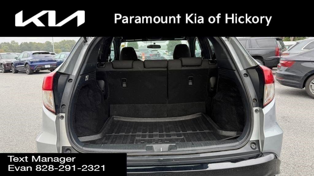 Used 2022 Honda HR-V Sport image 12
