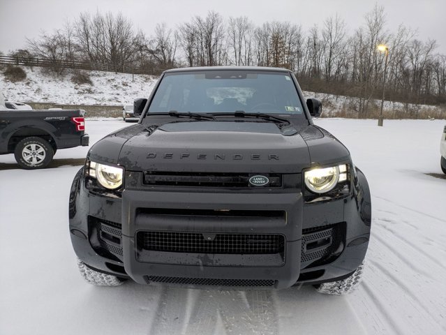 Used 2022 Land Rover Defender 90 X-Dynamic S video 2