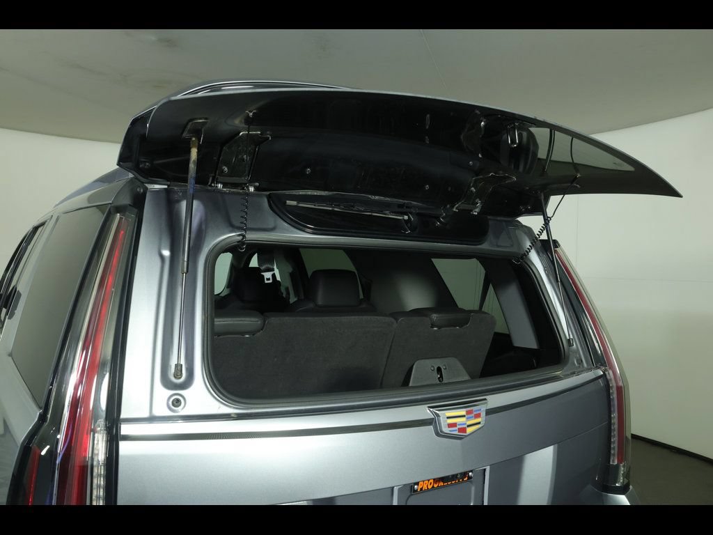 Certified 2020 Cadillac Escalade Luxury AWD/4WD image 17