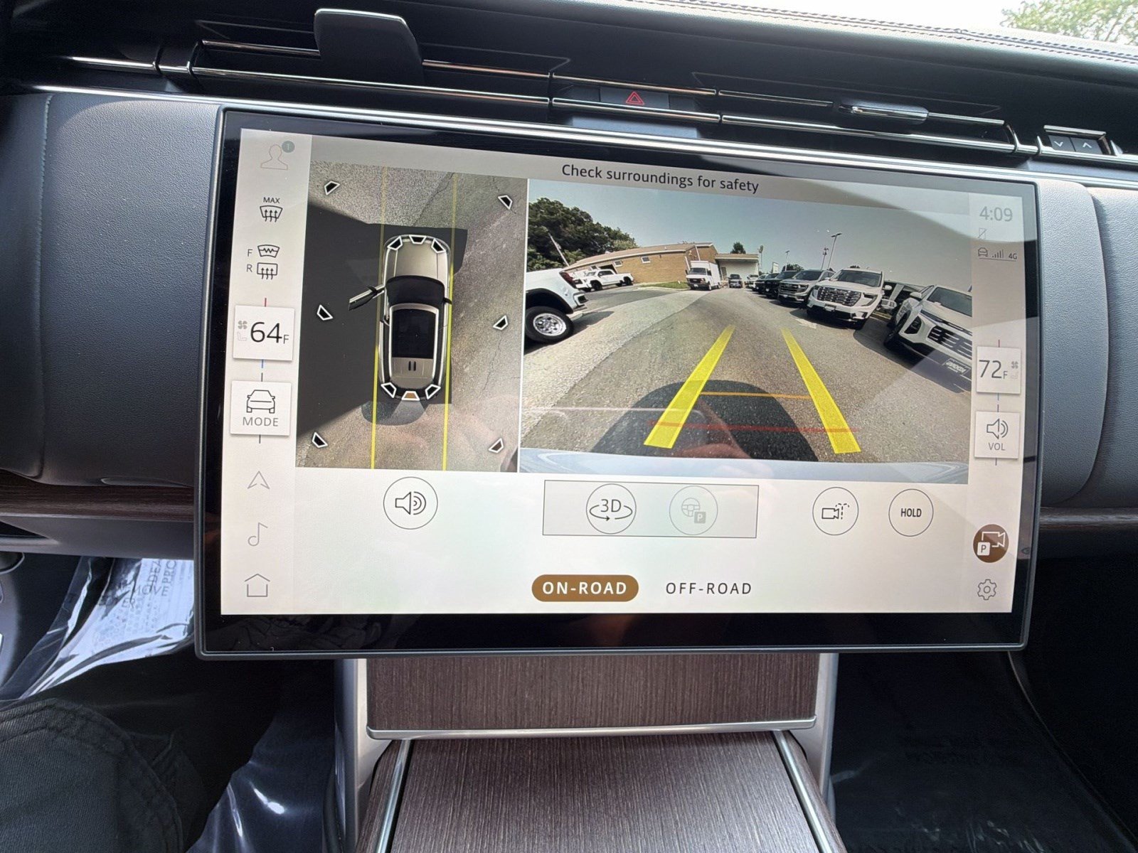 Used 2025 Land Rover Range Rover SE AWD/4WD image 19