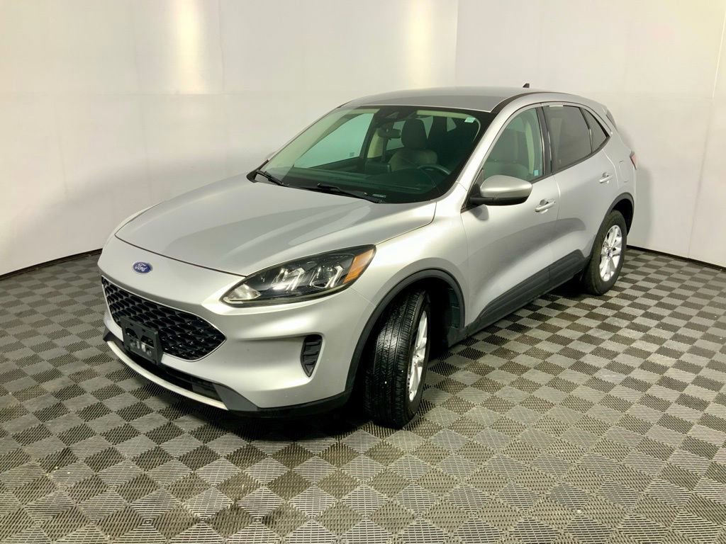 Used 2020 Ford Escape SE image 12