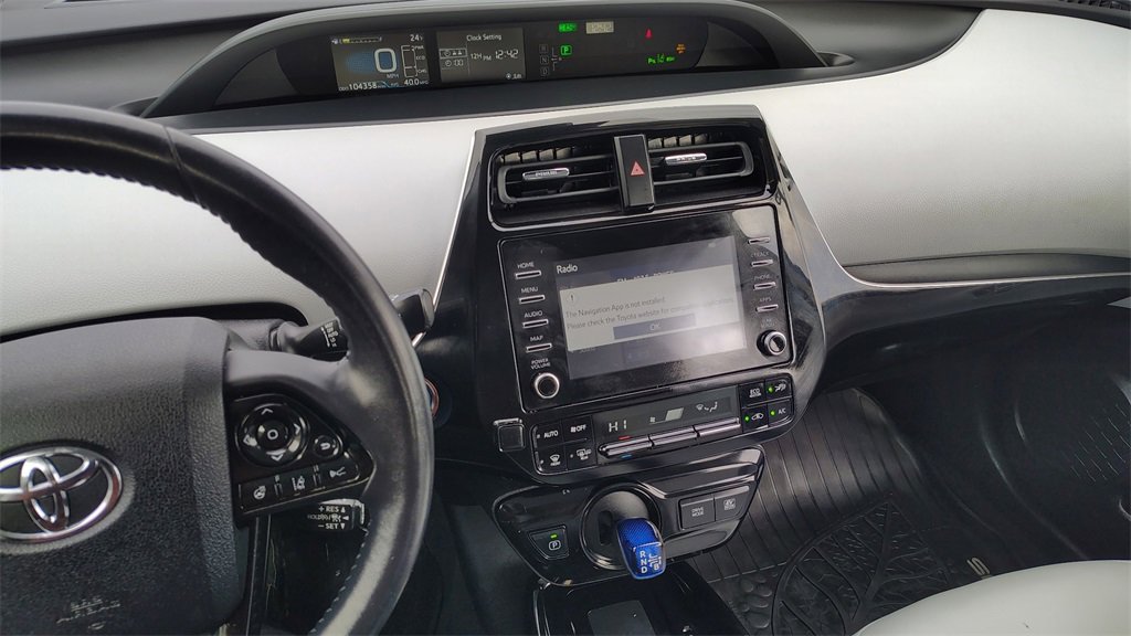 Used 2020 Toyota Prius XLE image 17