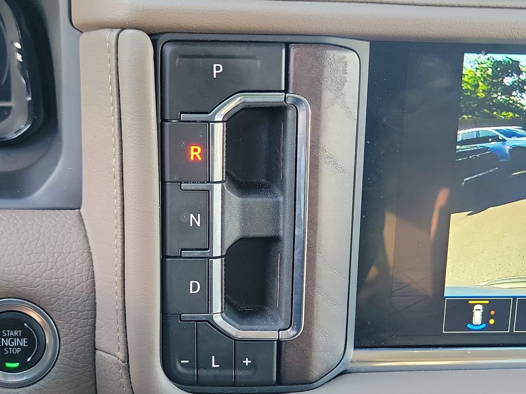 Used 2024 GMC Yukon Denali AWD/4WD image 33