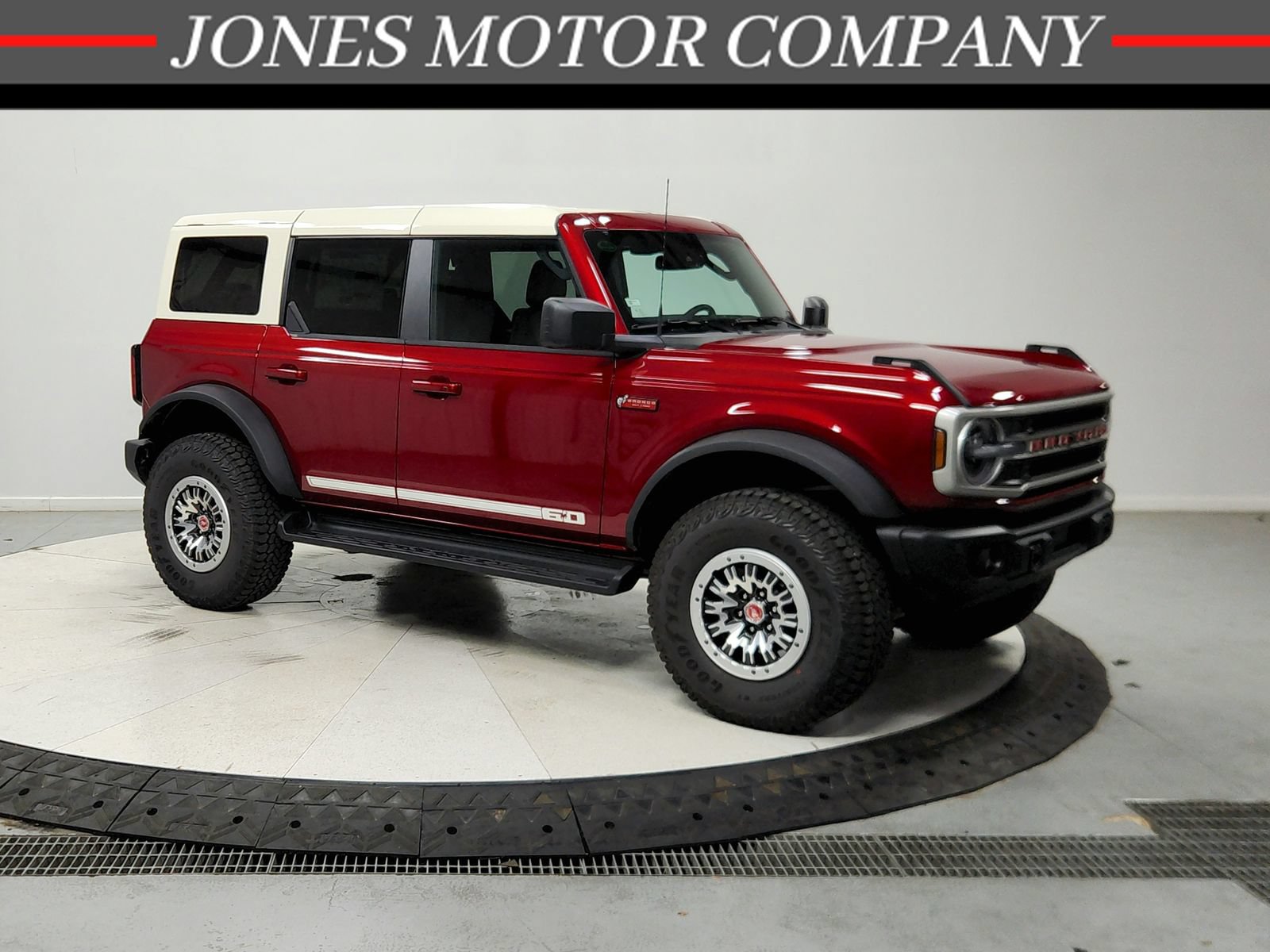 New 2026 Ford Bronco Outer Banks w/ Sasquatch Package