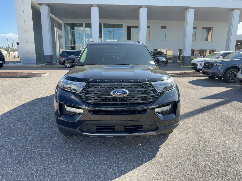 Certified 2023 Ford Explorer XLT w/ Equipment Group 202A image 3
