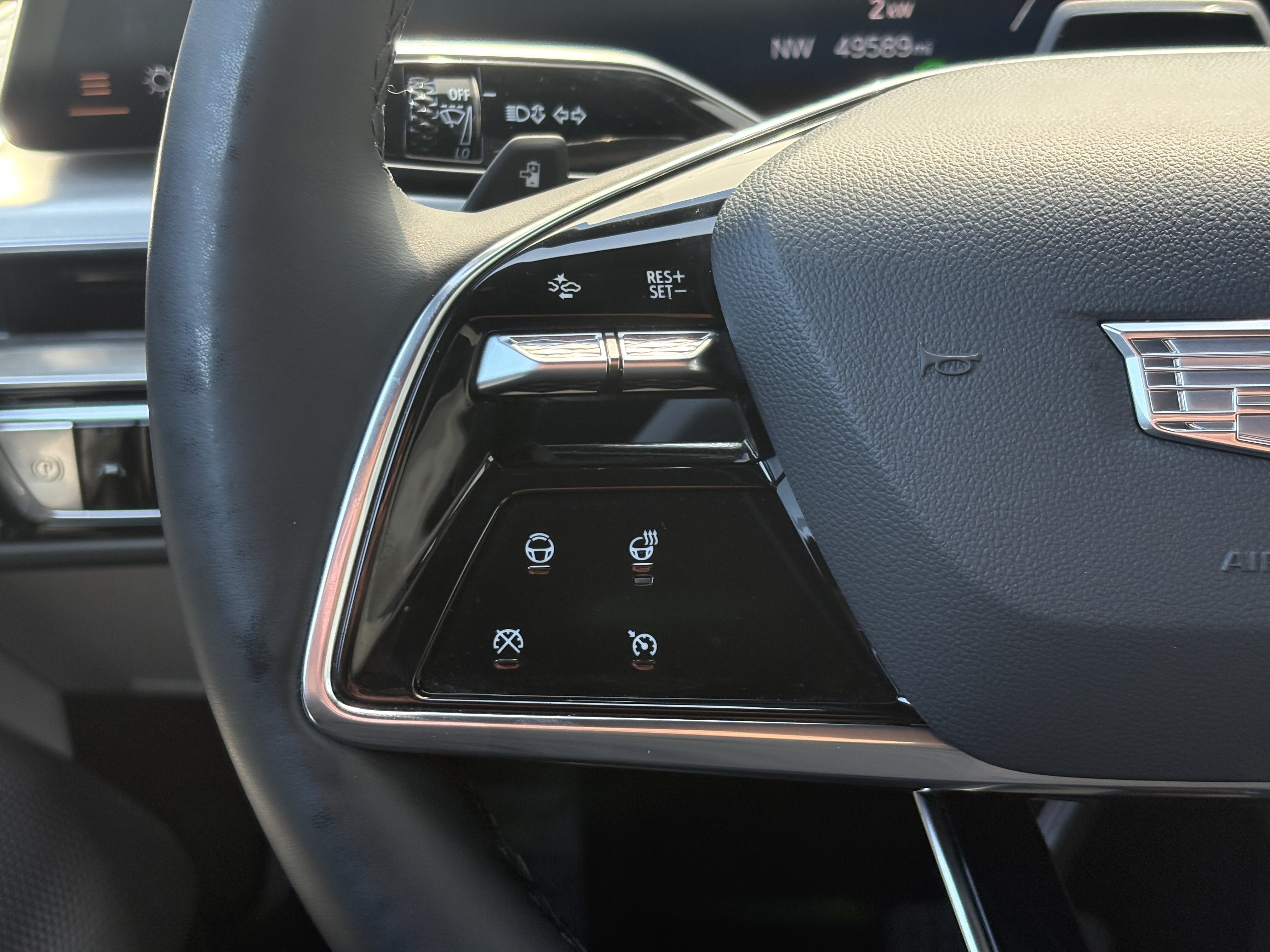 Certified 2024 Cadillac Lyriq Luxury RWD image 18