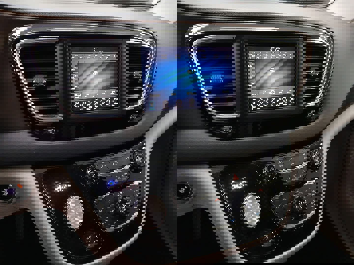 Used 2019 Chrysler Pacifica Touring Plus w/ Cold Weather Group image 10