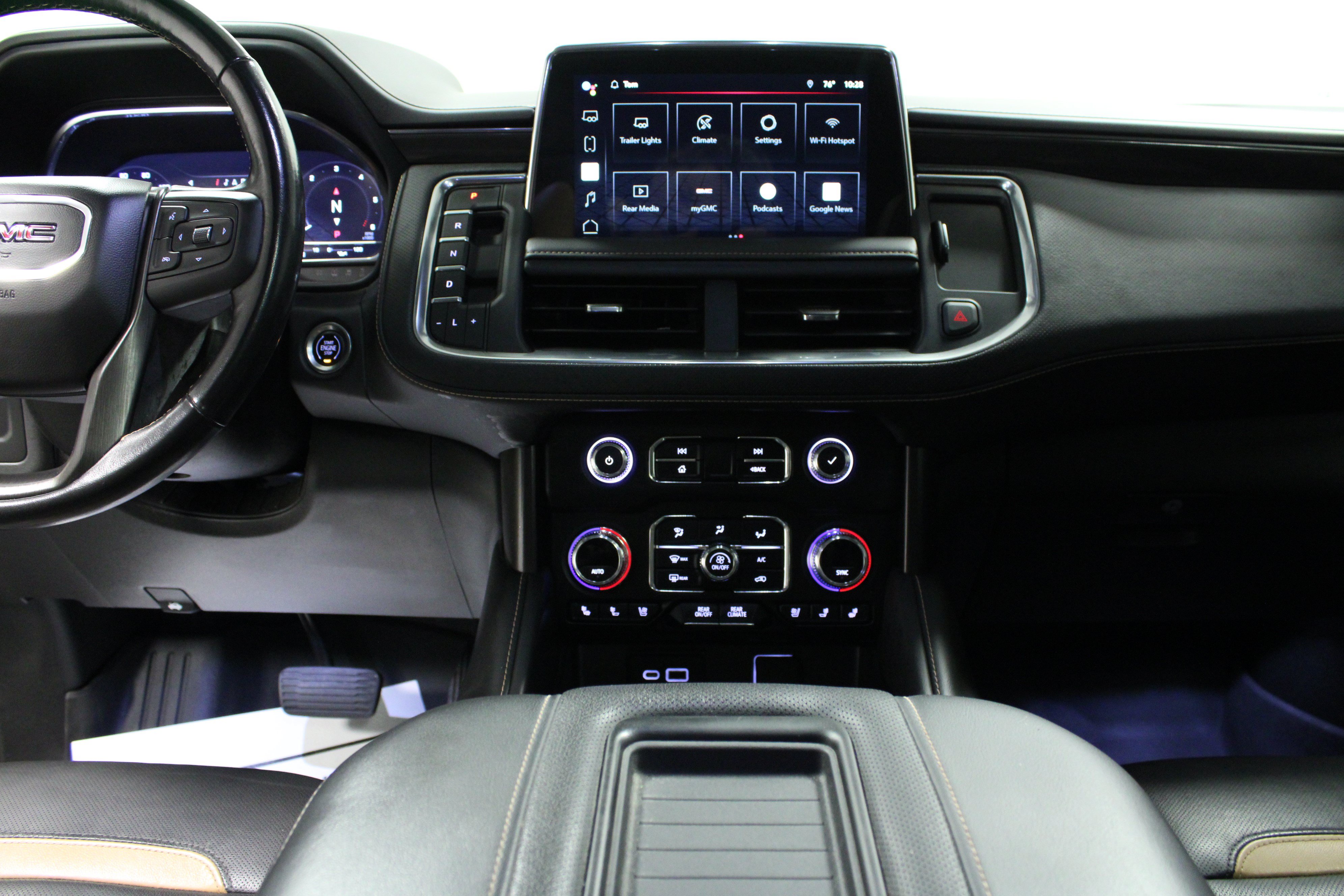 Used 2022 GMC Yukon AT4 w/ AT4 Premium Package AWD/4WD image 20