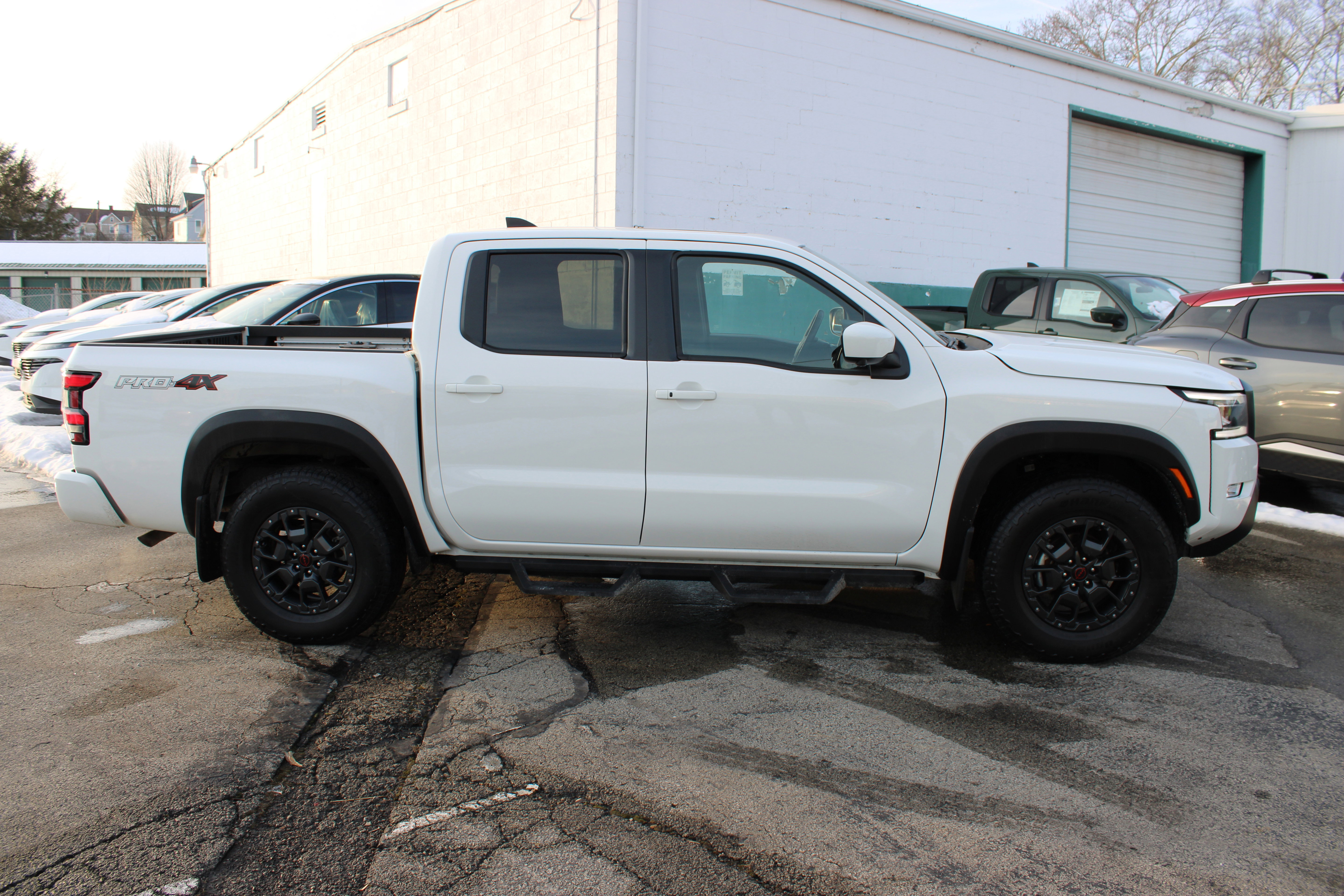 Certified 2022 Nissan Frontier PRO-4X w/ Pro-4X Premium Package image 10