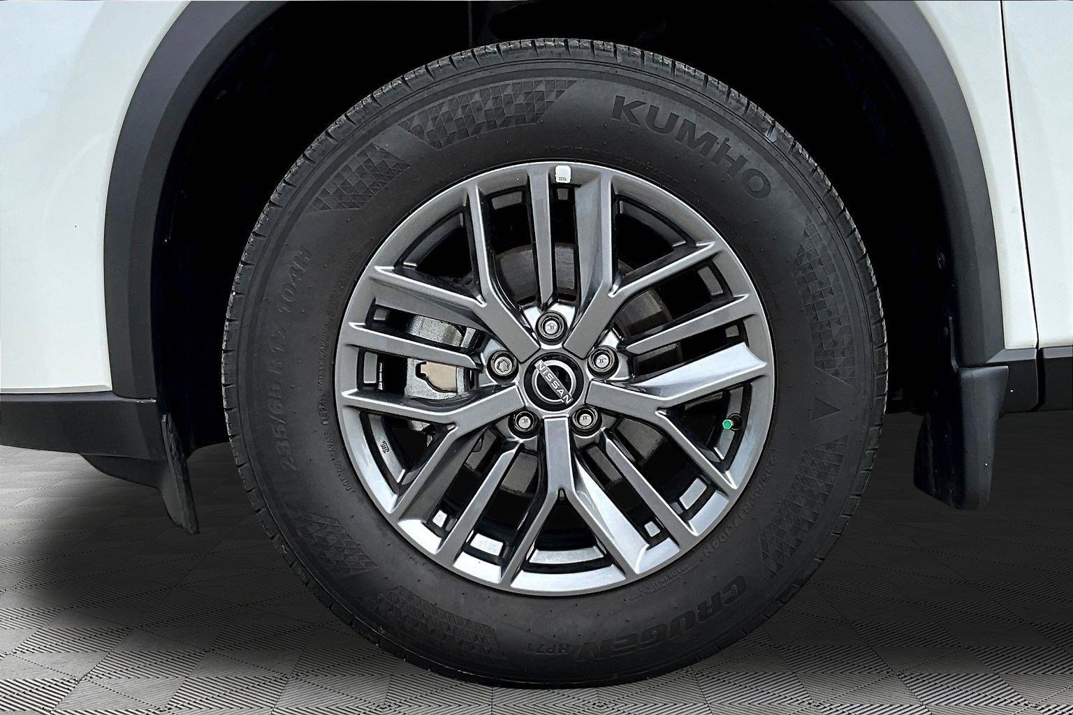Certified 2024 Nissan Rogue S AWD/4WD image 32