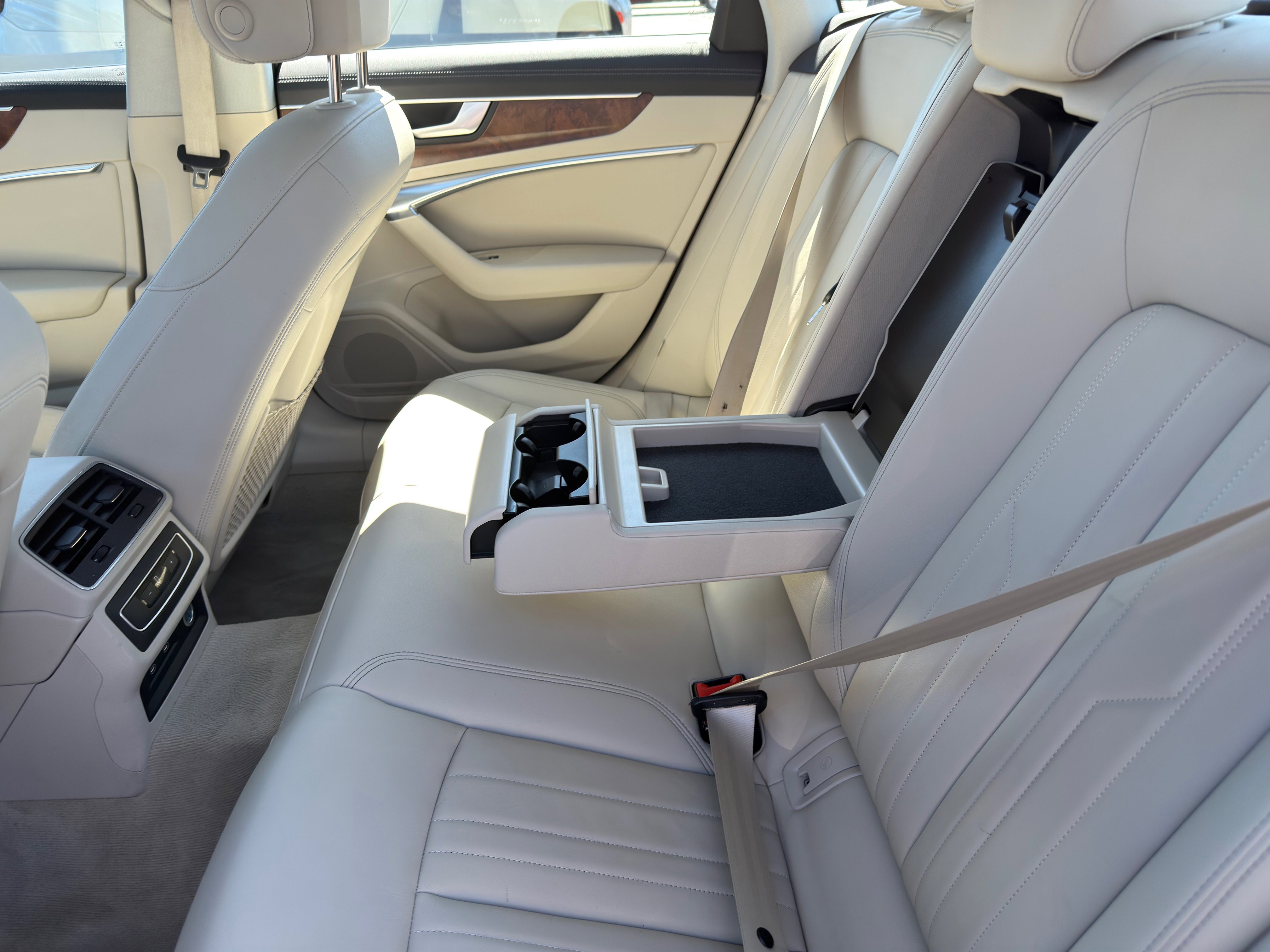 Used 2023 Audi A6 Premium image 18