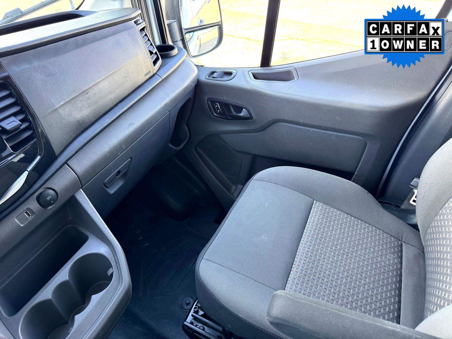 Used 2024 Ford Transit 350 XLT image 32